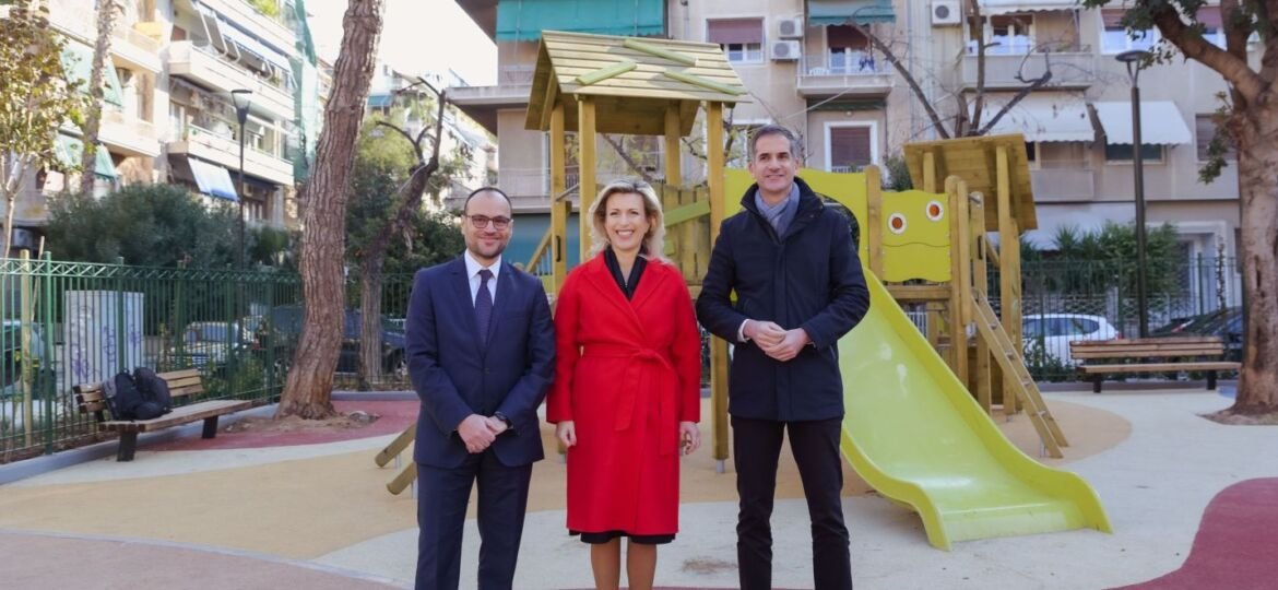 ee2b580d-66af-4116-8514-87bf4b840862