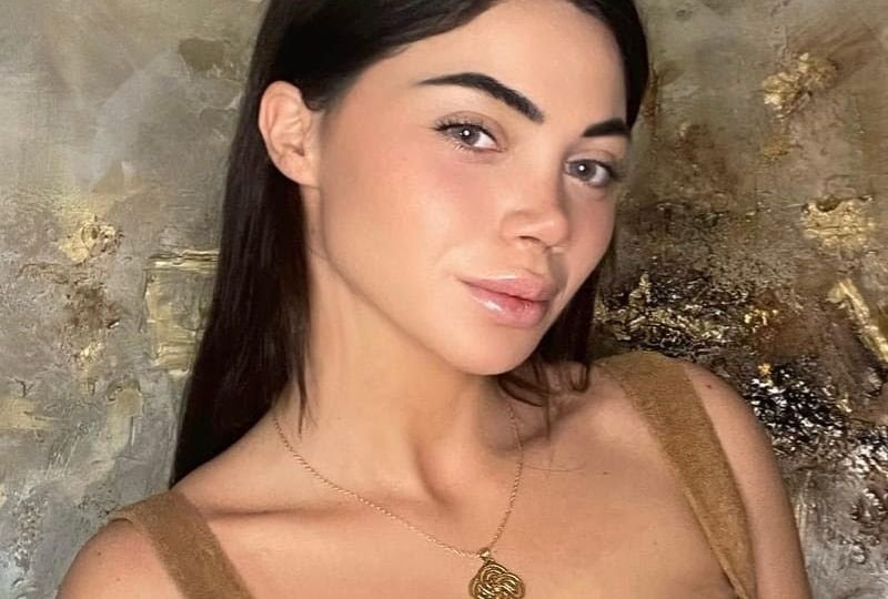 Η Ελληνίδα εικαστικός Ναταλί Βαλιάνου παρουσιάζει τη νέα της ατομική εικαστική έκθεση με τίτλο “Summer Breathe” στην γκαλερί Art Number 23