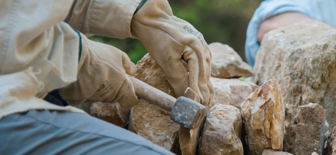 Λίθινοι αναβαθμοί στη Σίφνο: Ένα βήμα πιο κοντά στη διαχείριση της κλιματικής κρίσης