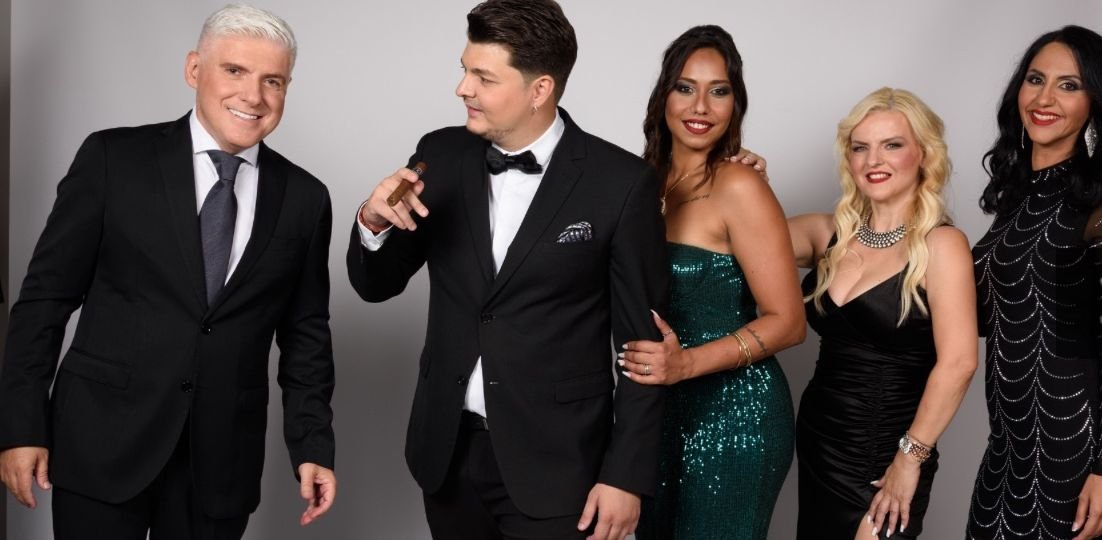 Στην καρδιά της Αθήνας, το «ΑΡΙΑΝΑ» άνοιξε διάπλατα τις πόρτες του για να σας καλωσορίσει.