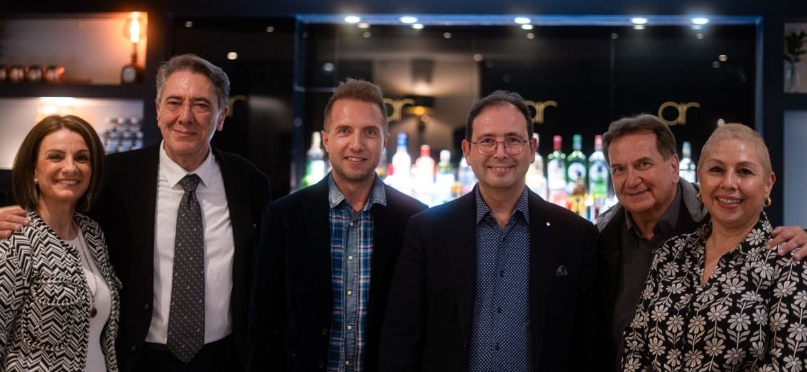 Μια μαγευτική βραδιά γνωριμίας στην Αθηναϊκή Ριβιέρα από το Athenian Riviera Hotel & Suites