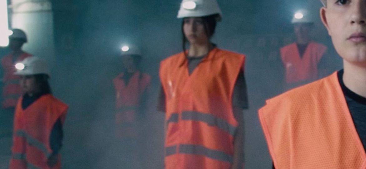 "Mother Company" - Η διεθνώς διακεκριμένη μικρού μήκους ταινία των Αλέξανδρου Ραπτοτάσιου και Κωνσταντίνου Θωμαΐδη