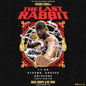 More 500 - Freddie Gibbs - 17 Apr - Universe Παράλληλα, τα collaborative projects του έχουν μετατραπεί σε σημείο αναφοράς. Με τον Madlib δημιούργησαν τα ‘Piñata’ (2014) και ‘Bandana’ (2019), δύο albums που θεωρούνται ήδη κλασικά. Με τον The Alchemist συνεργάστηκε σε τρία projects, τα albums ‘Fetti’ (2018, μαζί με τον Curren$y), ‘Alfredo’ (2020) και ‘Alfredo 2’ (2025). Η υποψηφιότητα του ‘Alfredo’ για Grammy ήρθε ως φυσική εξέλιξη της ανοδικής του πορείας. Με το ‘Alfredo 2’ και το short film ‘Alfredo: The Movie’ να προκαλούν παγκόσμια αίσθηση, και μετά από μία σειρά εντυπωσιακών live shows ανά τον κόσμο, ο Freddie Gibbs φτάνει στην Αθήνα με momentum που δύσκολα αγνοείται. Για πρώτη φορά στη σκηνή της πόλης για μία βραδιά που θα γραφτεί στην ιστορία.