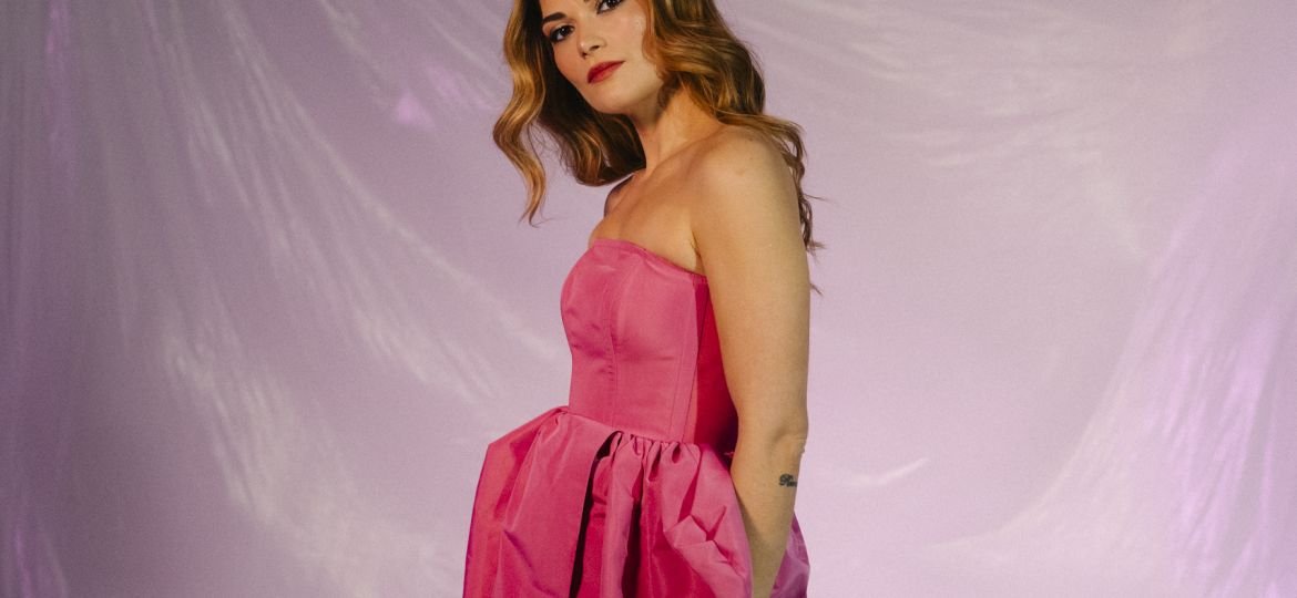 “Φεύγω Μακριά” από την Μαρία Κουτσουρλή