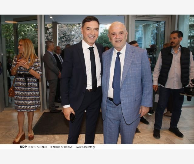 “ΤΙΚ ΤΑΚ ΕΡΧΕΤΑΙ!”: Με απόλυτη επιτυχία πραγματοποιήθηκε η παρουσίαση του νέου βιβλίου του Ευάγγελου Πούλιου από τις Εκδόσεις “Πεδίο” στην κατάμεστη αίθουσα του Ωδείου Αθηνών!